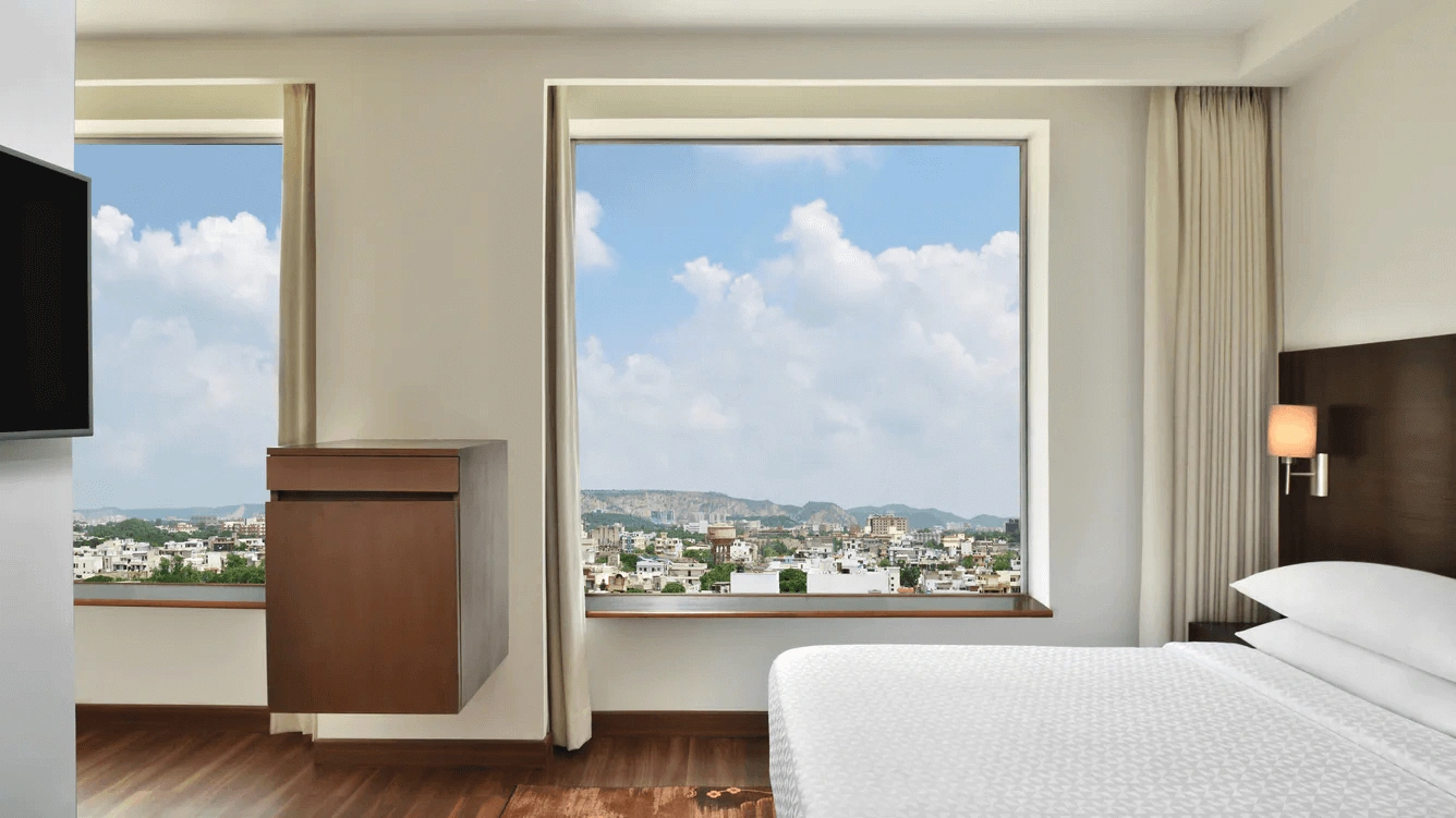 Club lounge access, 1 Bedroom Suite, 1 King