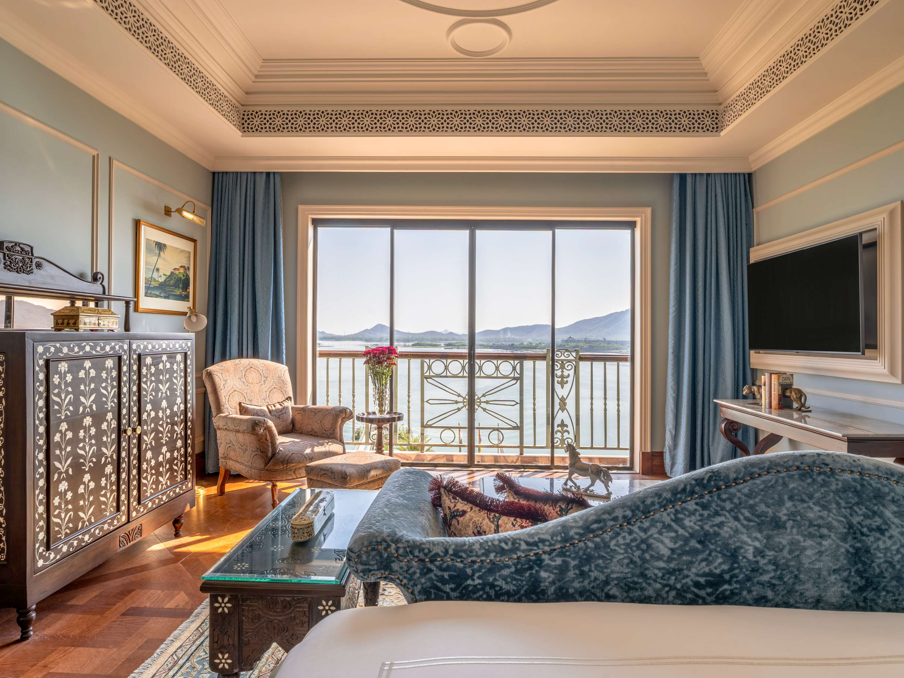 Lakeshore Signature – Non Island Room