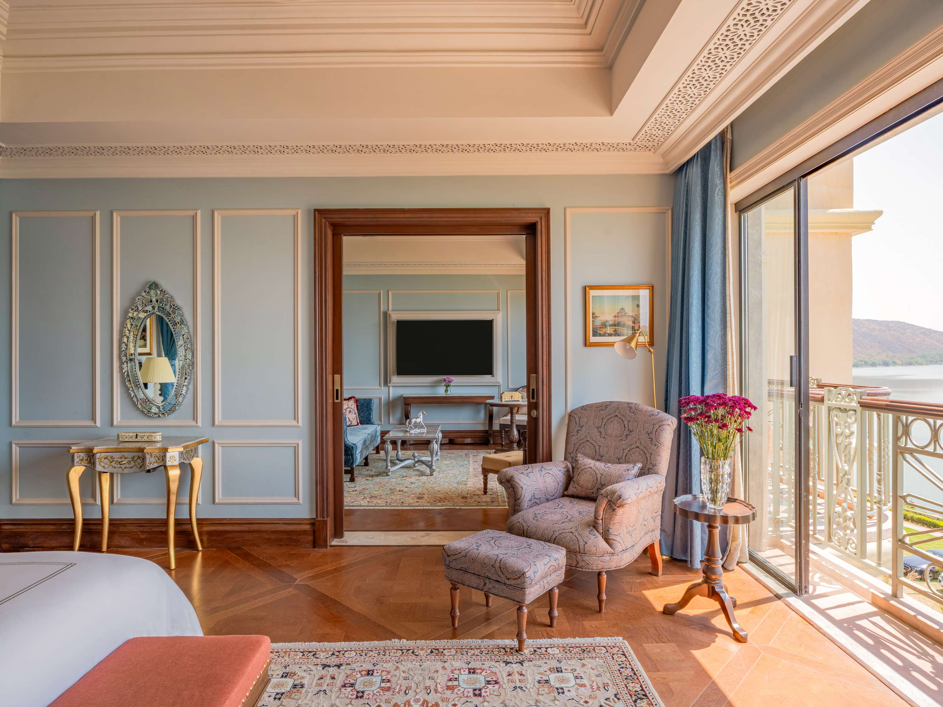 Raffles Lakeshore Manor – Non Island Suite