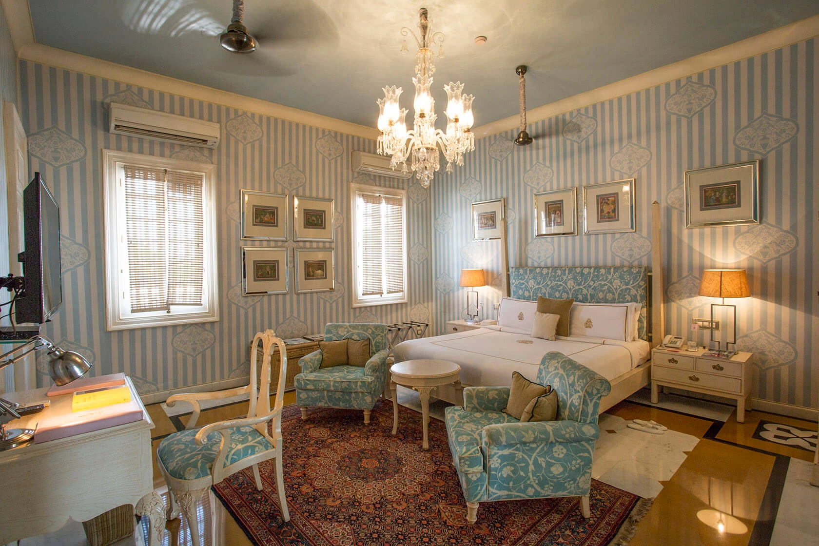 Palace Rooms