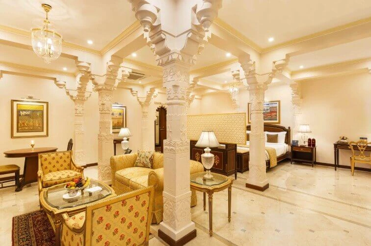 Luxury Suite
