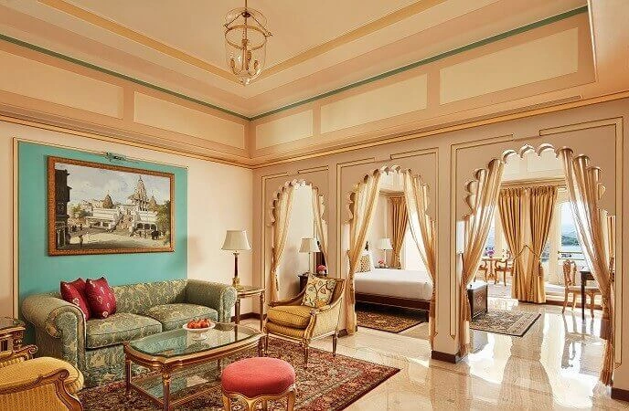 Luxury Suite with Sit Out