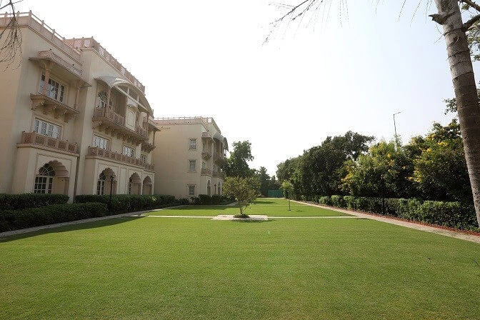 Pali Lawn