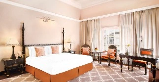 Luxury Room Pool View King Bed