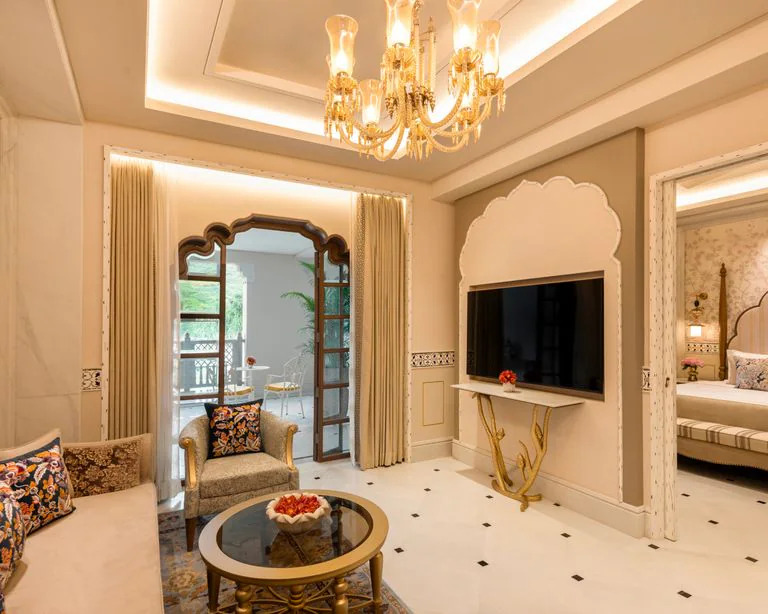 Grand Luxury Suite King Bed with Balcony