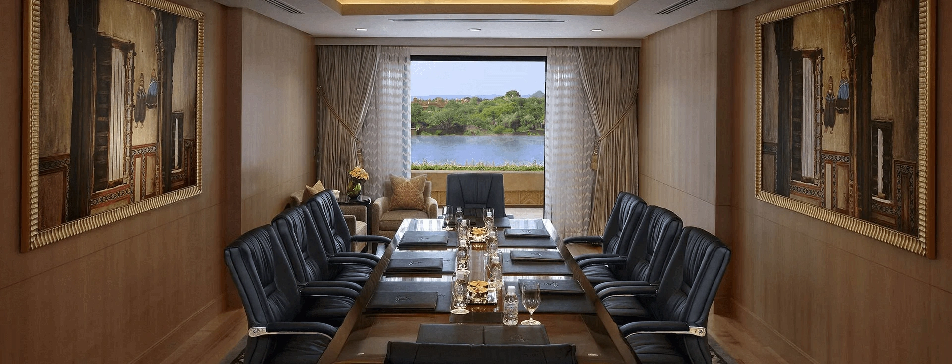 Royal Boardroom